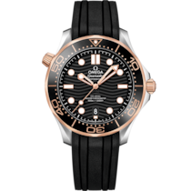 Seamaster Diver 300M 42&nbsp;mm, acier - or &laquo;&nbsp;Sedna&trade;&nbsp;&raquo; sur bracelet caoutchouc - 21022422001002